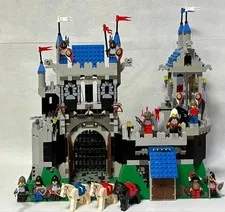 LEGO CASTLE ORIGINAL CREATION ROYAL KNIGHT'S CASTLE 6090 MOC 10 MINIFIGS 3