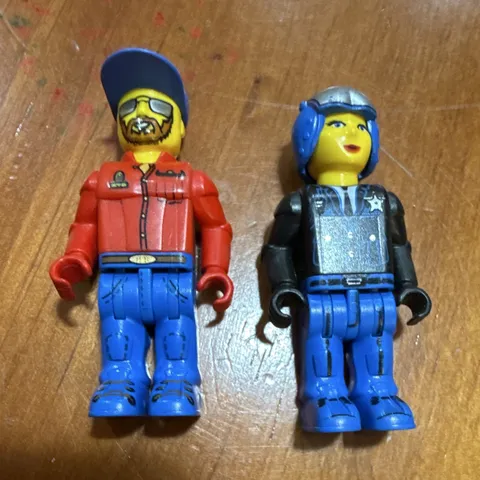 LEGO Minifigures Lot of 2 - Police Officer POLICE torso Red Jacket