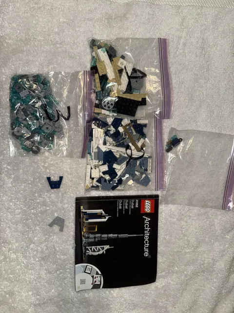 LEGO ARCHITECTURE: Dubai (21052)