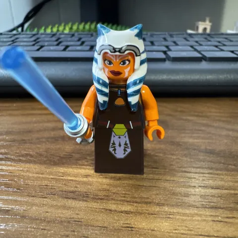 Ahsoka Tano Custom Printed Minifigure on official LEGO parts Star Wars Limited