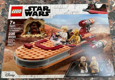 LEGO Star Wars Luke Skywalker's Landspeeder Set 75271 236pcs Luke, C-3PO, Jawa