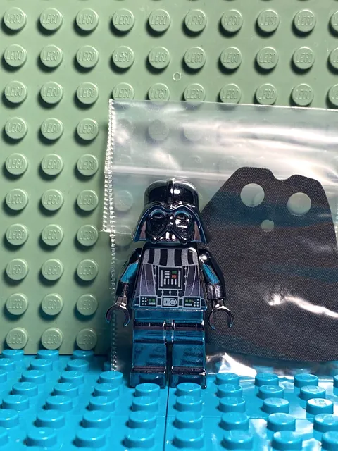 LEGO Star Wars Darth Vader Chrome Black Minifigure