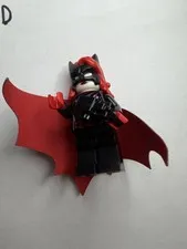 Lego Minifigure  Batwoman sh522 w/ Batarang