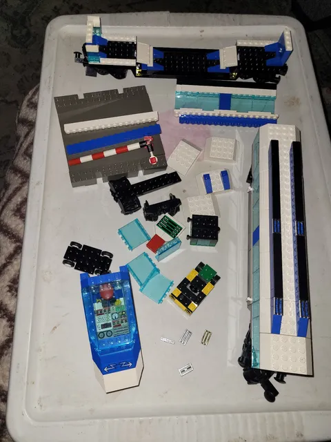 Lego Railway Express 4561  Passenger & Cargo 9V (INCOMPLETE)WITH some extras