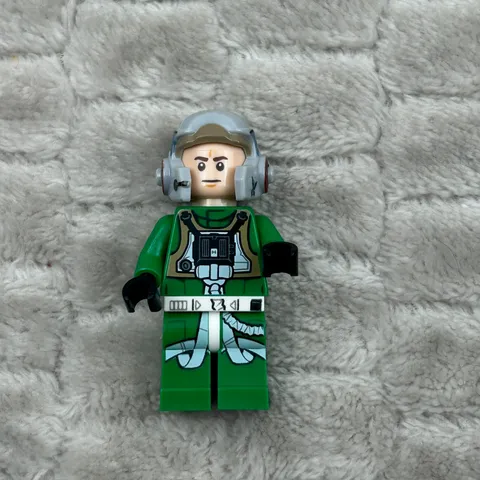 LEGO STAR WARS Rebel A-Wing Pilot Minifigure Green  Arvel Crynyd