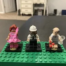 LEGO Vacation Alfred Pennyworth Cat woman The LEGO Batman Movie Series 1 2 Lot