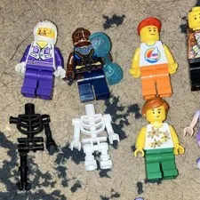 LEGO Minifigures Skeleton Minifigure Lot w/ Assorted Parts & Accessories