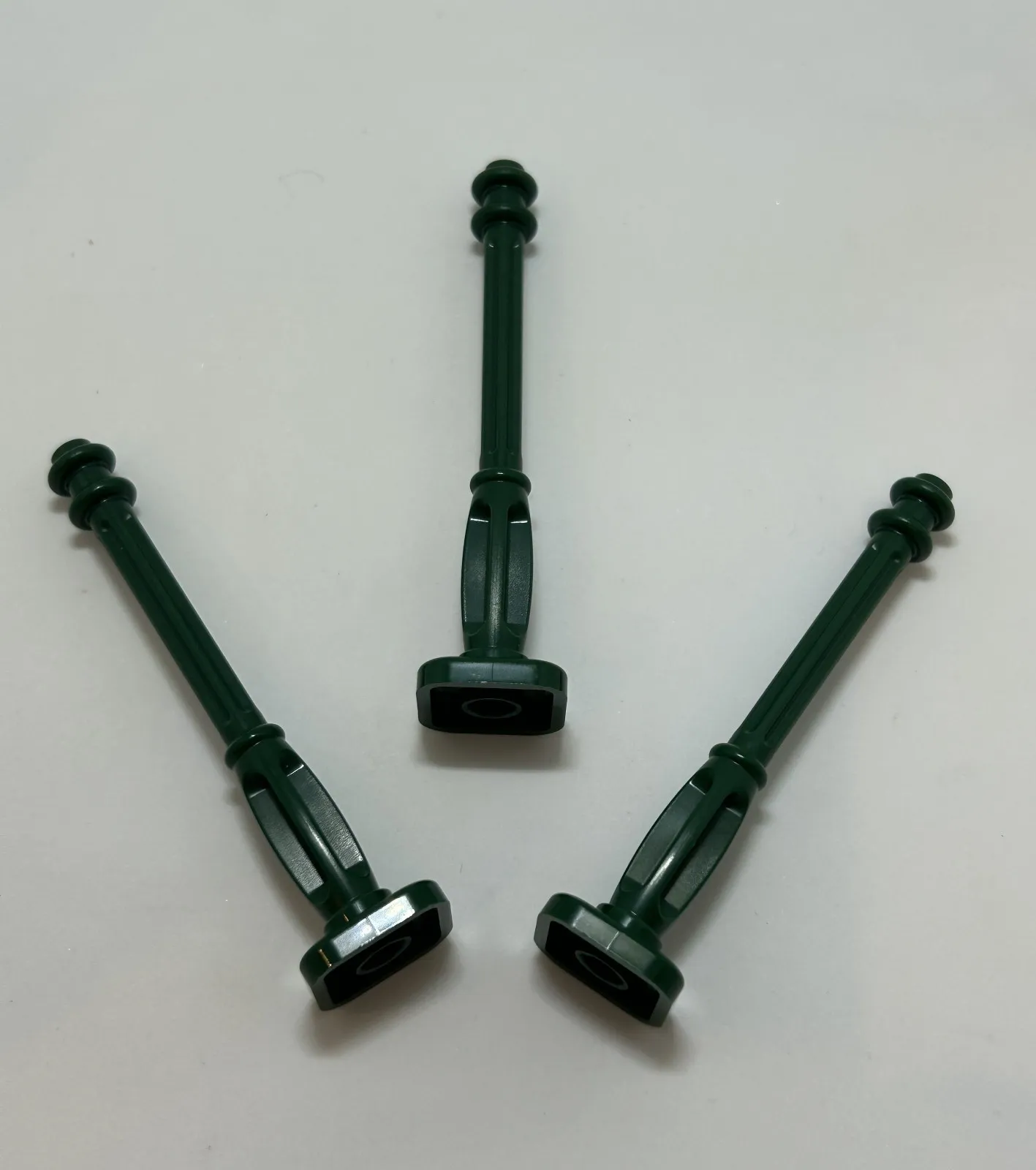 Lego 11062 LEGO Parts Lamp Post 2x2x7 w/ 4 Base Flutes Dark Green x3