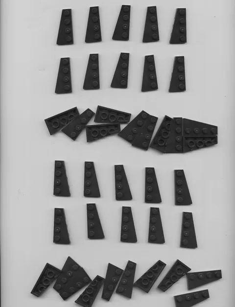 LEGO Black Wedge, Plate 4 x 2 Left x 20 and Right x 20