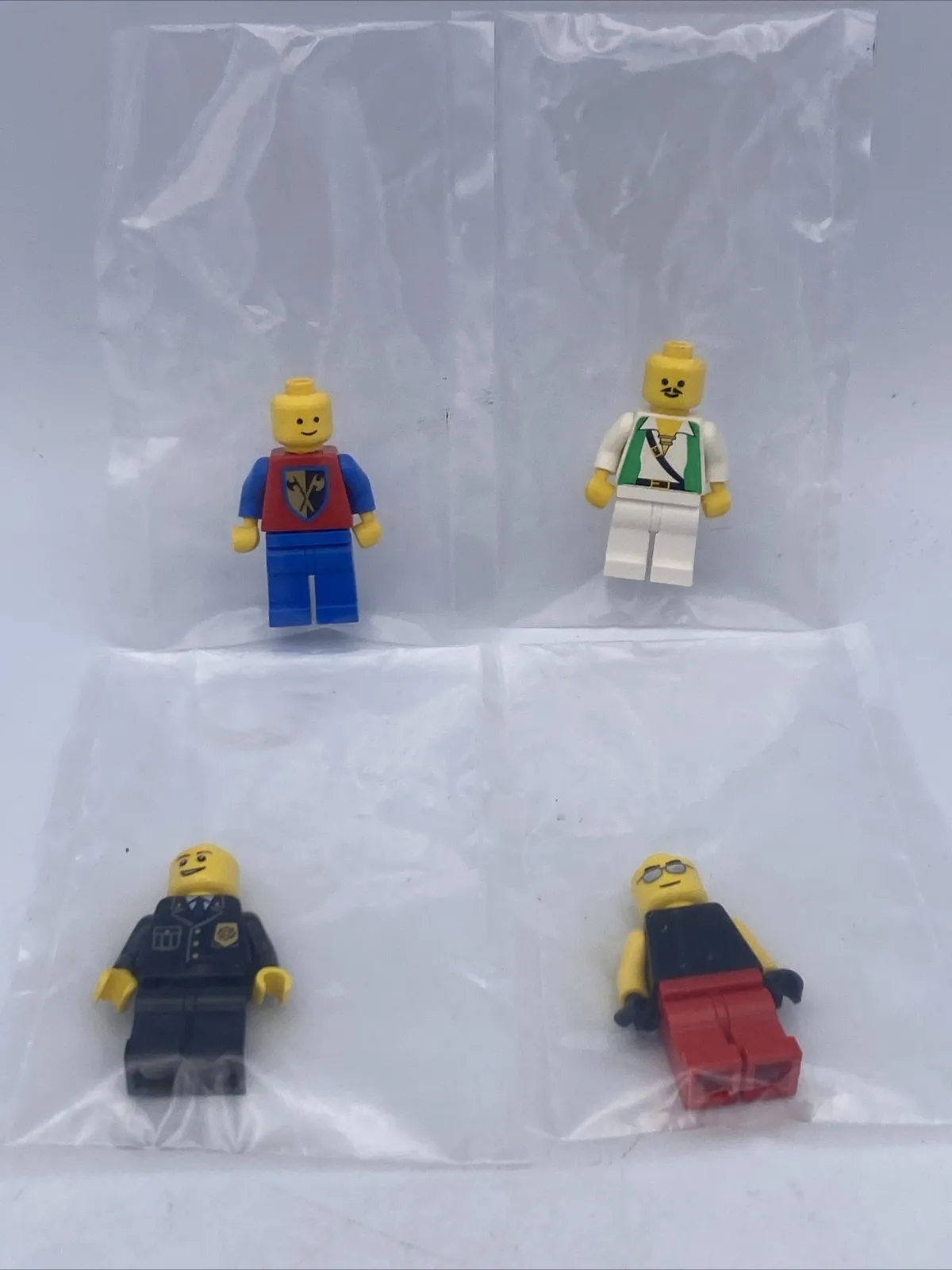 4 Lego Mini Figures Fig Lot Miscellaneous Sealed City Police Pirate Kingdom
