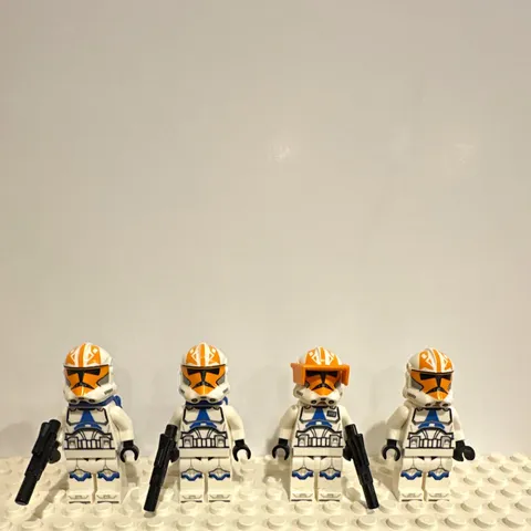 LEGO Star Wars Clone Trooper Minifigure Lot of 4 w/ Blasters