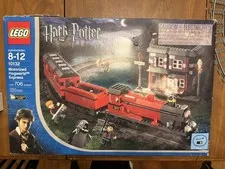 Complete LEGO Harry Potter: Motorized Hogwarts Express (10132)