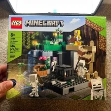 LEGO Minecraft: The Skeleton Dungeon (21189) - New / Sealed