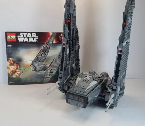 Lego Star Wars 75104 Kylo Ren's Command Shuttle USED COMPLETE NO MINIFIGS