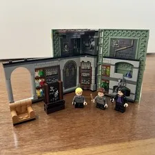 LEGO Harry Potter: Hogwarts Moment: Potions Class (76383) Great Condition 