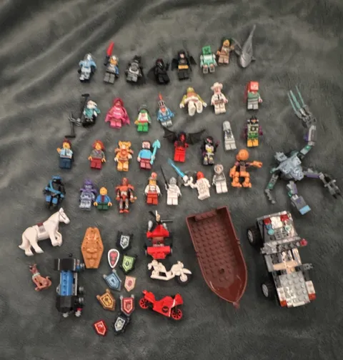 LEGO 30+ Minifigures Mixed Lot Minifigures with Accessories and Parts Plastic 