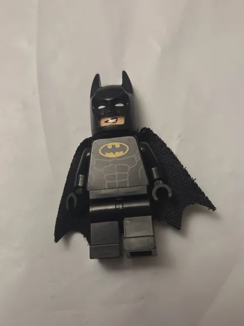 The Lego Movie Lego Batman Minifigure 70817 Cape and Batarang