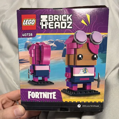 LEGO BrickHeadz Fortnite Brite Bomber 40728 151pcs Brick Separator Included
