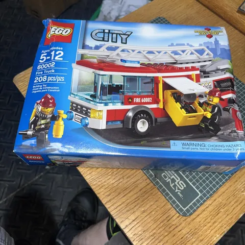 LEGO City 60002 Fire Truck - NEW - Damaged box