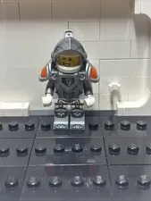 Lego Lance 70323 70316 70312 Silver Visor and Armor Nexo Knights Minifigure 