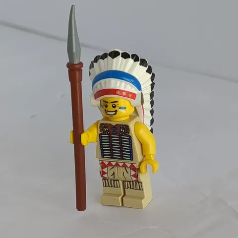 LEGO 2011 Minifigure Tribal Chief Series 3 CMF. Complete