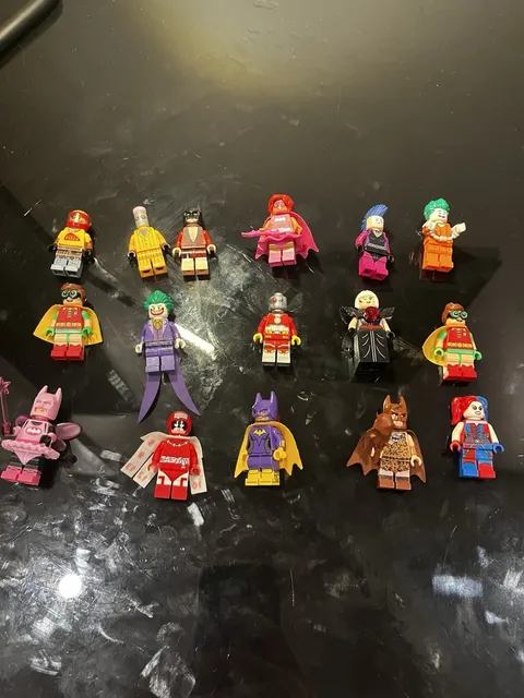 Used LEGO Minifigure Lot of 16, Joker Robin Batgirl Harley Fairy Batman 
