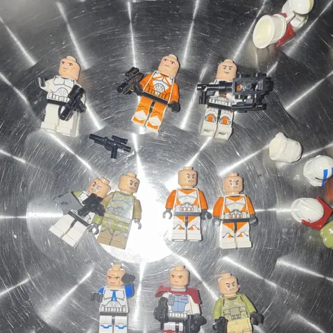 LEGO Star Wars Clone Trooper Minifigure Lot w/ Blasters & Weapons