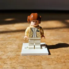 Lego Star Wars Minifigure Princess Leia Minifigure Smooth Hair Bun sw0113a Rare