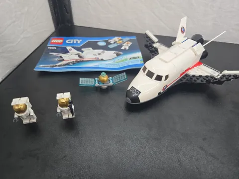 LEGO City: Utility Shuttle (60078) Complete Set W/ Instructions, And Minifigs