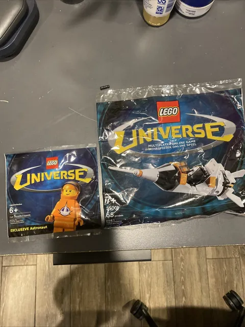 LEGO UNIVERSE Sealed Exclusive, Astronauts, And 55001