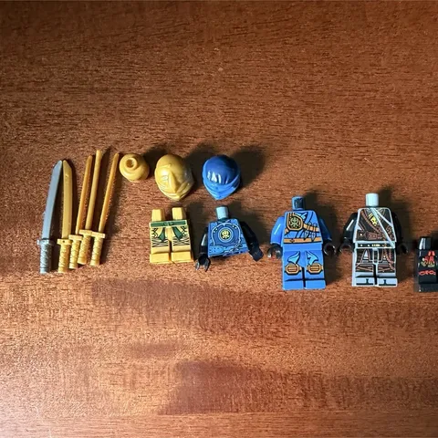 LEGO NINJAGO Minifigure Parts Lot Jungle Robe/Hands Of Time/Gold Lloyd