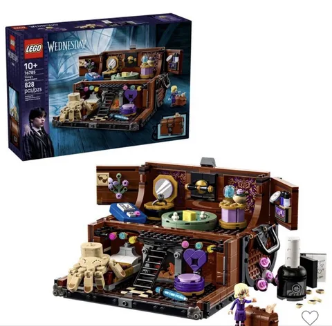 *New* sealed LEGO Wednesday & Enid's Dorm Room 76781 Set, 750 Pieces, Wednesday