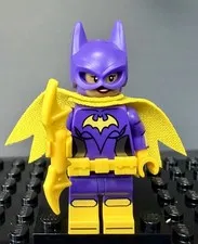 LEGO DC Super Heroes Lego Batman Movie 70906 sh0305 Batgirl Minifigure