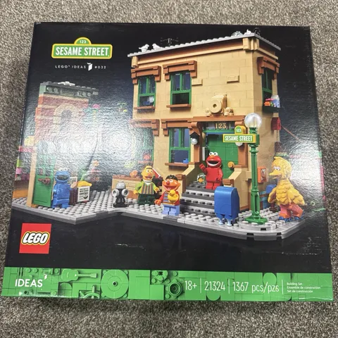 LEGO Ideas: 123 Sesame Street (21324) New Sealed