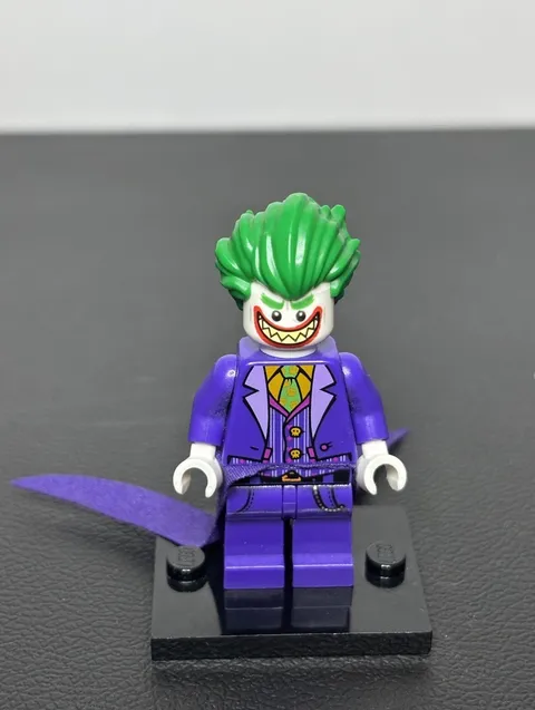Lego Batman Movie Super Heroes The Joker Minifigure Long Coattails sh0354 sh0353
