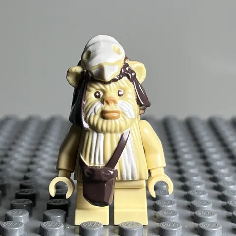 LEGO Star Wars Ewok Minifigure Logray 2011 sw0338 - 3A