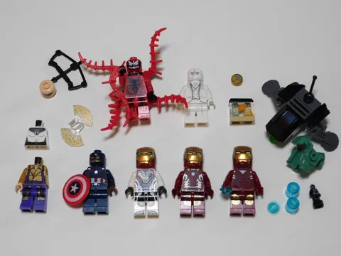 LEGO Marvel Minifigure Lot; Iron Man, Moon knight, Carnage...  + BONUS!