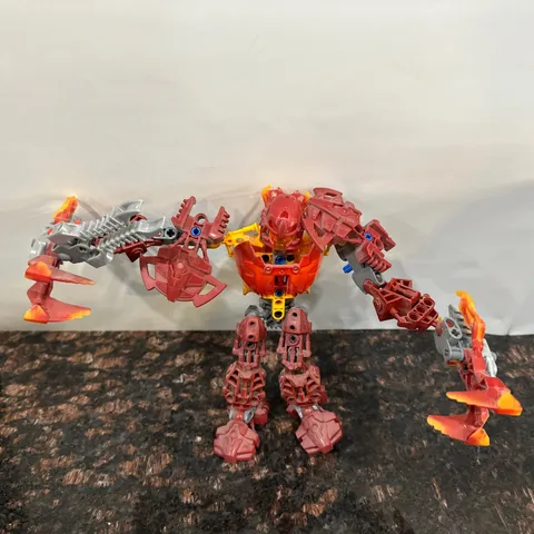 LEGO BIONICLE GLATORIAN MALUM FIRE TRIBE ACTION FIGURE ROBOT