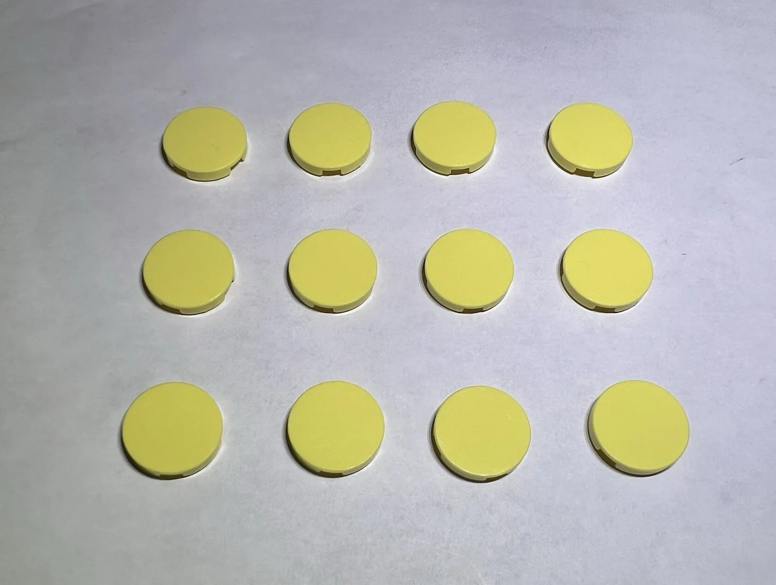 Lego Lot Of 12 Cool Yellow 2x2 Round Flat Tiles Tile City Part