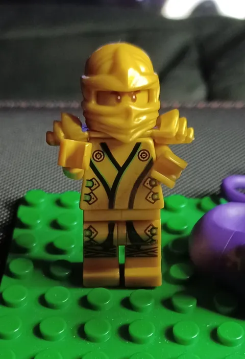 LEGO Minifigure Lloyd Golden Ninja Final Battle 