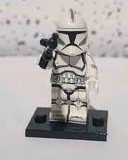 Lego Star Wars Phase 1 Nougat Clone Trooper Custominifigure With Black Stand New