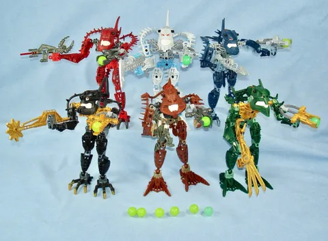 All 6 Lego Bionicle PIRAKA (8900-8905) with Light-Up Eyes and Zamor Spheres