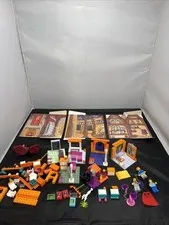 LEGO Harry Potter: Gryffindor House 4722 Building Set with Minifigure Retired