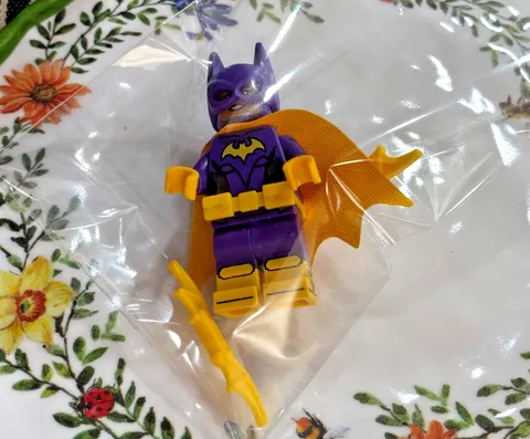 Lego DC Super Heroes Minifigure Batgirl - Yellow Cape