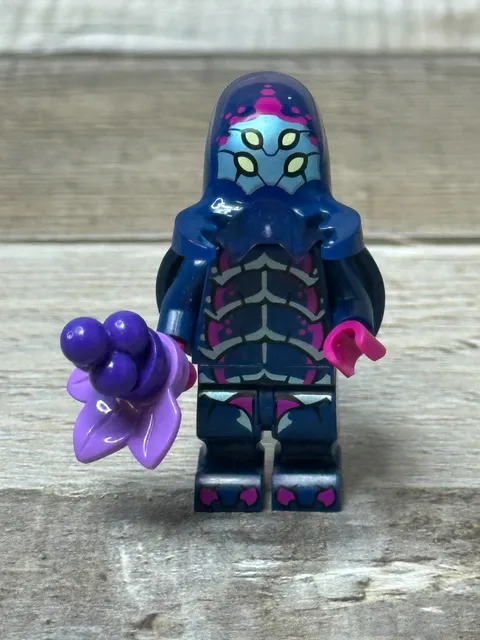LEGO Minifigures Series 26 Alien Beetlezoid 71046 CMF col26-10 Ships from US