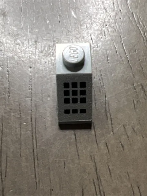 LEGO 3040p32 Light Gray Futuron Classic Space Slope Keypad with Black Buttons