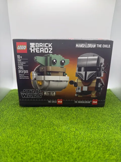 NEW LEGO Star Wars: The Mandalorian & the Child (75317) RETIRED SET