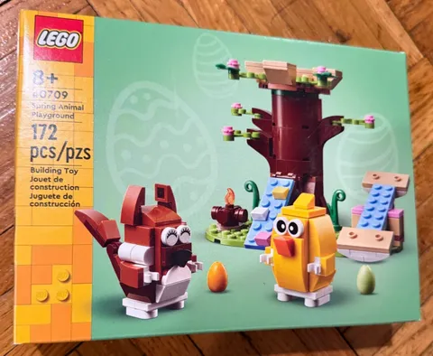 In Hand New/Factory Sealed  2024 Lego 40709 Spring Animal Playground Set