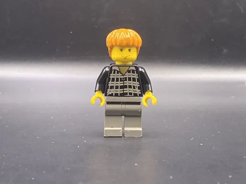 LEGO MINIFIGURE HARRY POTTER RON WEASLEY - BLACK AND WHITE PLAID SHIRT HP032