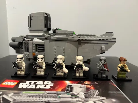 LEGO Star Wars: First Order Transporter (75103)